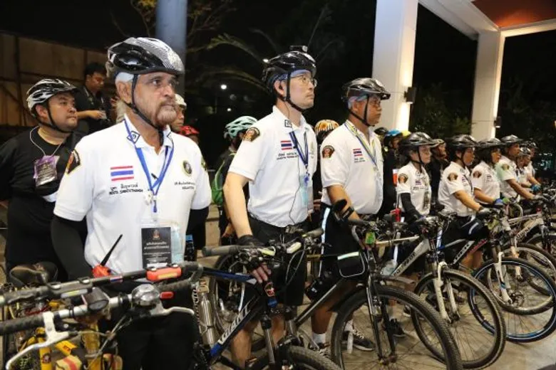วธ.ชื่นชมขบวนจักรยานจิตอาสา "สายตรวจวัฒนธรรม" ทำความดีร่วมดูแลพื้นที่รอบนอกพระบรมมหาราชวัง-เกาะรัตนโกสินทร์ ช่วงกลางคืน