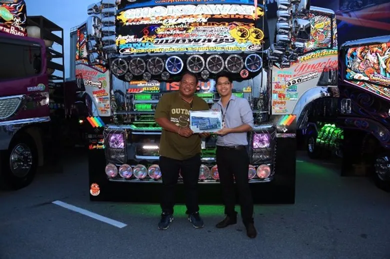 รถใหญ่-ไฟ-แรง ตระการตากับสุดยอดรถบรรทุกแต่งสวยในงาน BUS & TRUCK’16