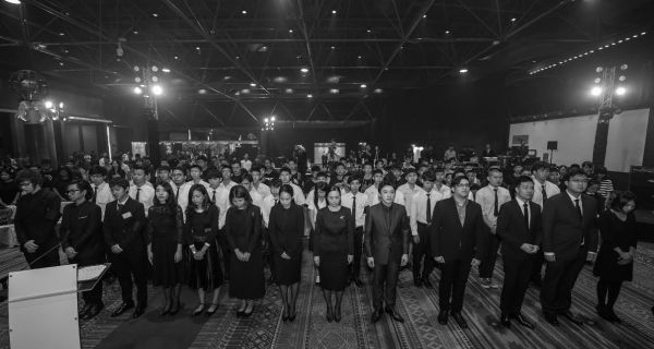 สมเด็จพระเทพรัตนราชสุดาฯ สยามบรมราชกุมารี เสด็จทอดพระเนตรการจัดนิทรรศการ eSports เกม League of Legends และนิทรรศการการแข่งขัน Thailand Master Cup 2016