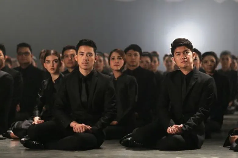 ยกทัพศิลปินอาร์เอส อาร์สยาม และดาราช่อง 8 ร่วมถ่ายทอด ความภาคภูมิใจผ่านบทเพลง รักพ่อ...ไม่มีวันพอเพียง