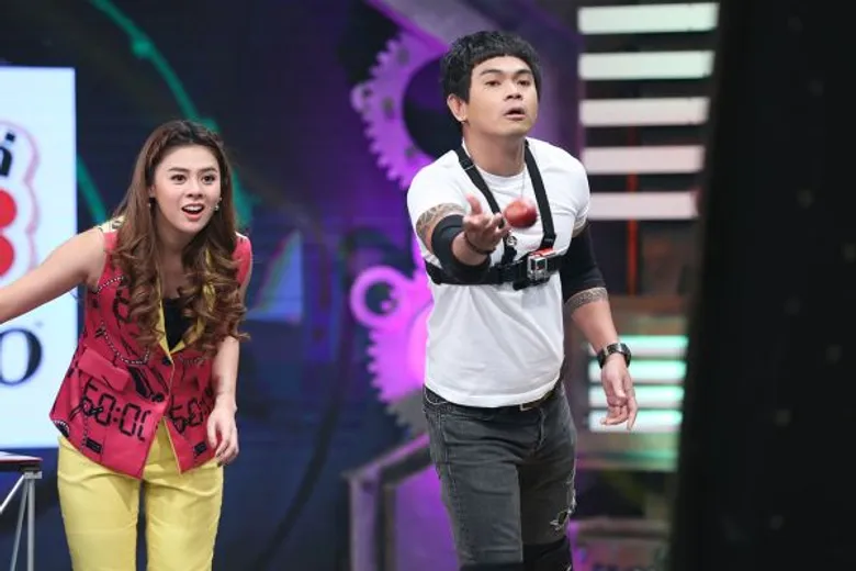 ทีวีไกด์: รายการ “The 60 Seconds game 60 วิ พิชิตแสน Battle Game” “ซัน-ประชากร” และ “บอล-อัศนัย” พร้อมผนึกกำลัง โกยของรางวัลกลับบ้าน!!!