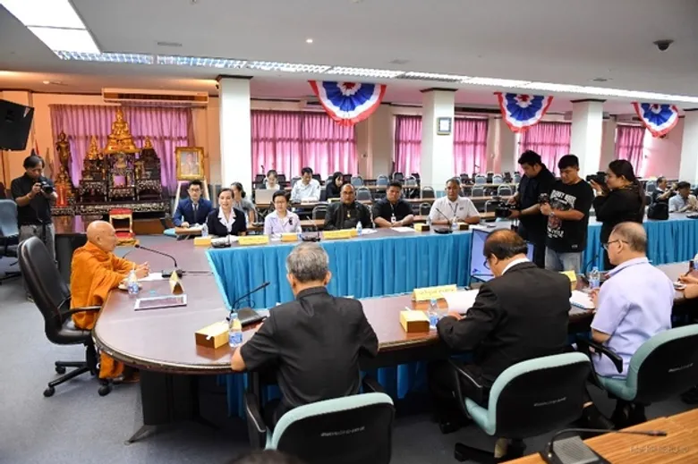 RBRU : มรภ.รำไพพรรณี ร่วมแถลงข่าวสรุปโครงการซื้อรถรับบริจาคโลหิตและครุภัณฑ์ทางการแพทย์มูลค่า 18.6 ล้านบาท