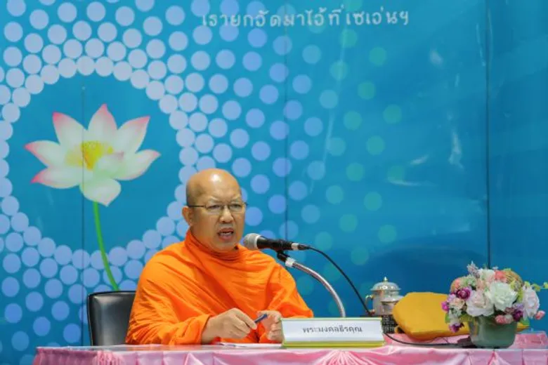 “พระแท้ อยู่ที่ใจ”กราบไหว้ได้ตลอดเวลา คติธรรมพระมงคลธีรคุณ จากยกวัดมาไว้ที่เซเว่นฯ