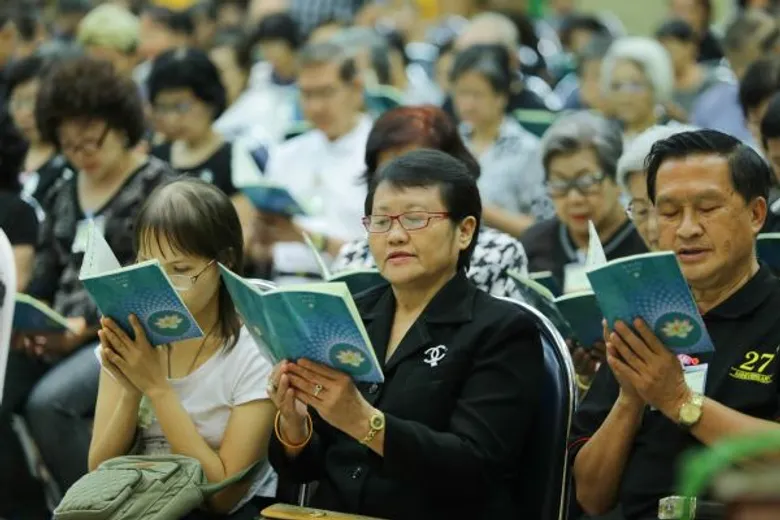 “พระแท้ อยู่ที่ใจ”กราบไหว้ได้ตลอดเวลา คติธรรมพระมงคลธีรคุณ จากยกวัดมาไว้ที่เซเว่นฯ