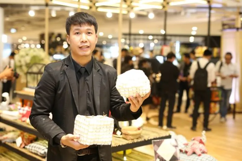 กรมพัฒนาธุรกิจการค้าเปิดตัวร้านค้าต้นแบบ OTOP SELECT ที่ผ่านการคัดสรรจากทั่วไทย ภายใต้คอนเซ็ปต์ 77EXPERIENCE