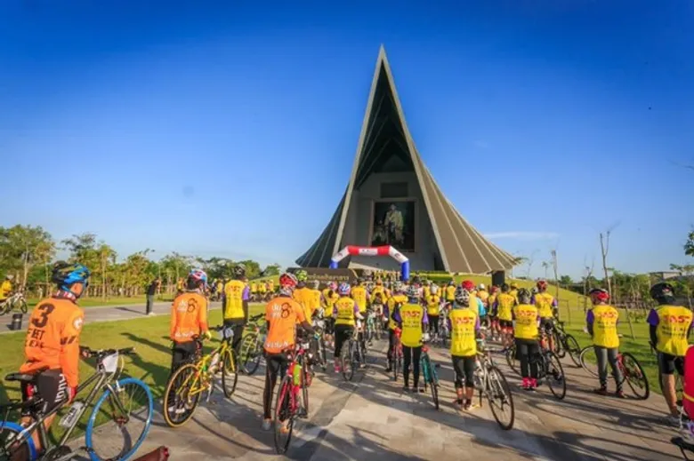 ศูนย์การแพทย์กาญจนาภิเษก ม.มหิดล จัดกิจกรรมปั่นจักรยานรณรงค์ วันโรคหลอดเลือดสมองโลก