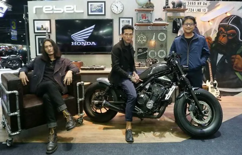 ฮอนด้าเผยโฉม Rebel คันจริง ให้คนไทยได้สัมผัสและเป็นเจ้าของอย่างเป็นทางการ พร้อมข้อเสนอสุดพิเศษสำหรับฮอนด้าบิ๊กไบค์ในงานมอเตอร์เอ็กซ์โป 2016