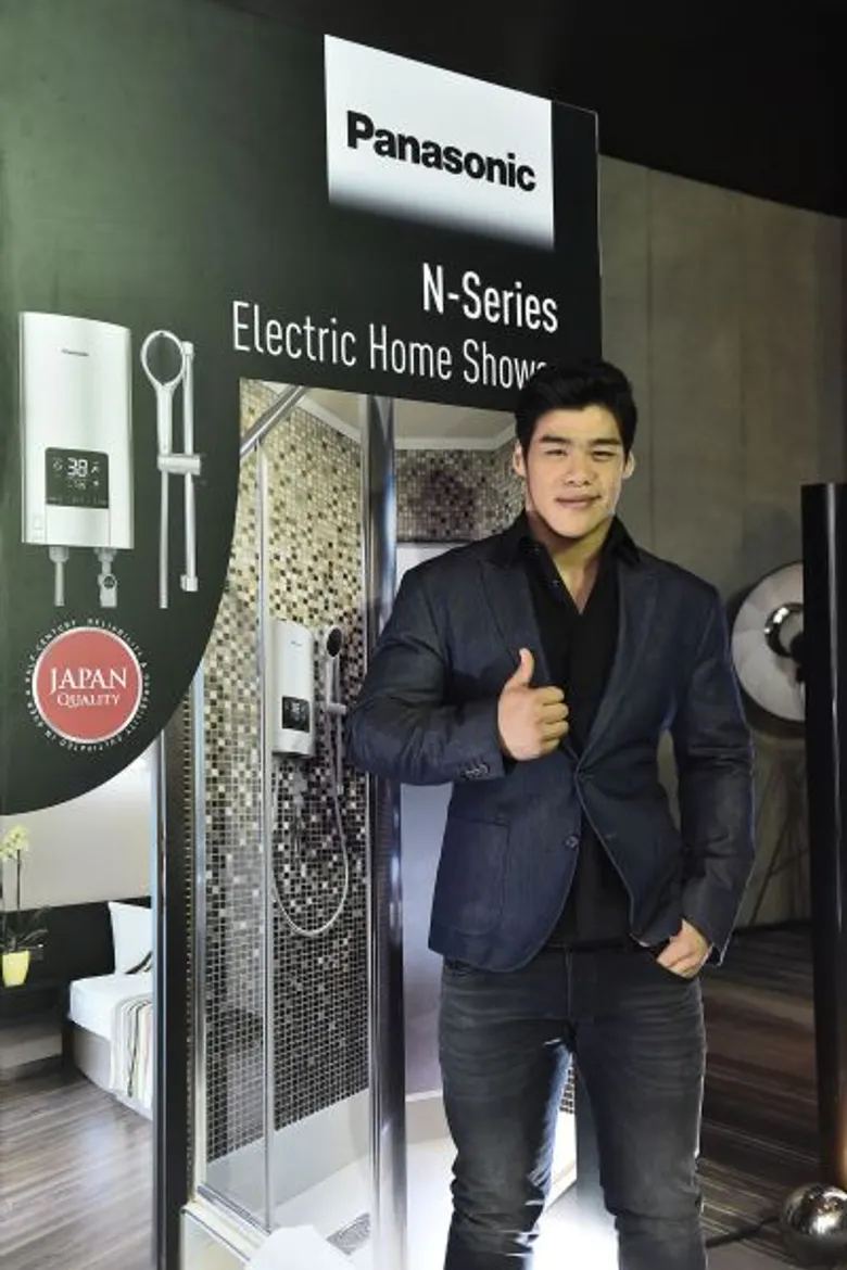 เซเล็บคนดัง ร่วมงานเปิดตัวเครื่องทำน้ำอุ่นพานาโซนิค โฉมใหม่ดีไซน์หรู