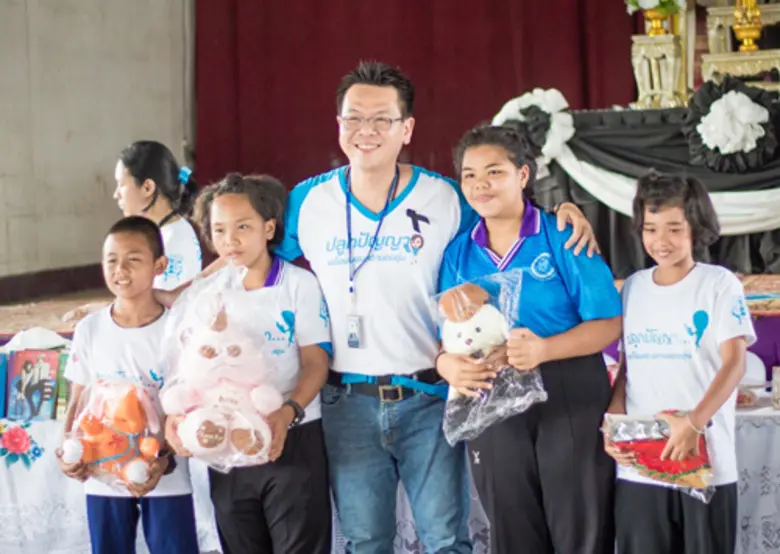 มูลนิธิอินเตอร์ลิ้งค์ให้ใจดำเนินโครงการพี่สอนน้องฯ ต่อเนื่อง เข้าสู่โรงเรียนที่ 60 จาก 84 โรงเรียนถวายในหลวง
