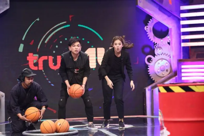 ทีวีไกด์: รายการ “The 60 Seconds game 60 วิ พิชิตแสน Battle Game” “ธงธง มกจ๊ก” ปะทะ เพื่อนสุดซี้ “แหม่ม วิชุดา” เล่นแรง เป็นตายเท่ากัน!!!