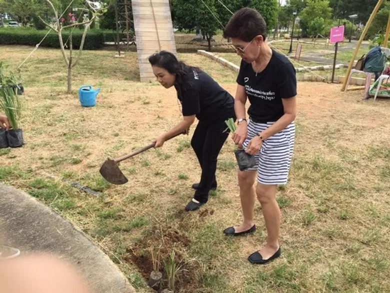 SPU : ชมรมพัฒนาแหล่งท่องเที่ยว ม.ศรีปทุม เดินตามแนวพระราชดำริ เรียนรู้ปรัชญาเศรษฐกิจพอเพียง