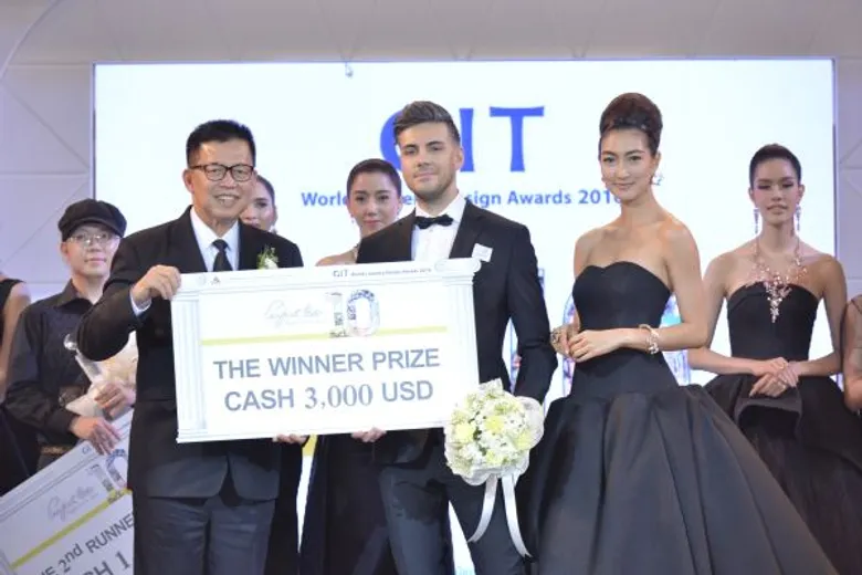 งานประกวดออกแบบเครื่องประดับ ชิงโล่พระราชทานจากสมเด็จพระเจ้าลูกเธอ เจ้าฟ้าจุฬาภรณวลัยลักษณ์อัครราชกุมารีและรางวัลเงินสดมูลค่ากว่า 450,000 บาท