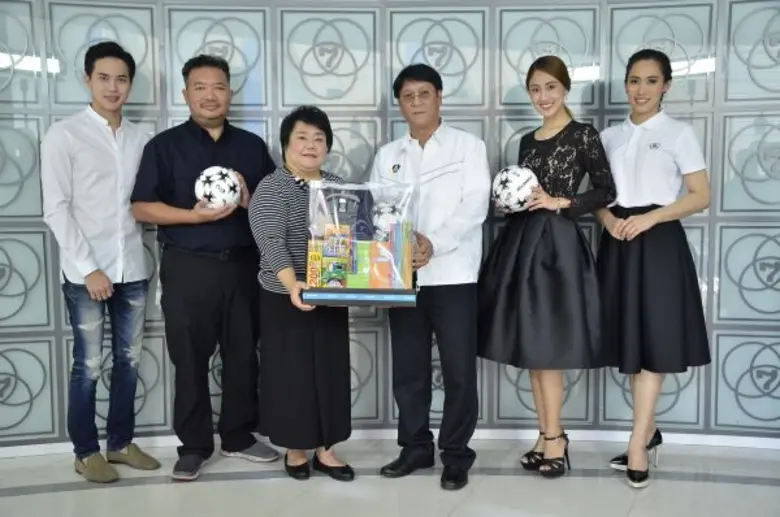 โก้-วศิน จับมือ ลูกเกด นำทีมนักแสดงค่าย “โพลีพลัส” ทำบุญครบรอบ 49 ปี “ช่อง 7 สี”