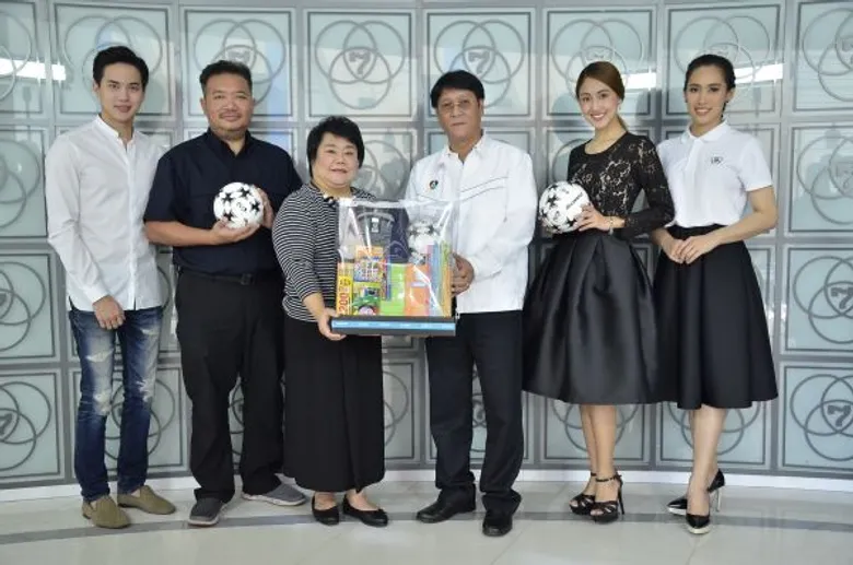 โก้-วศิน จับมือ ลูกเกด นำทีมนักแสดงค่าย “โพลีพลัส” ทำบุญครบรอบ 49 ปี “ช่อง 7 สี”