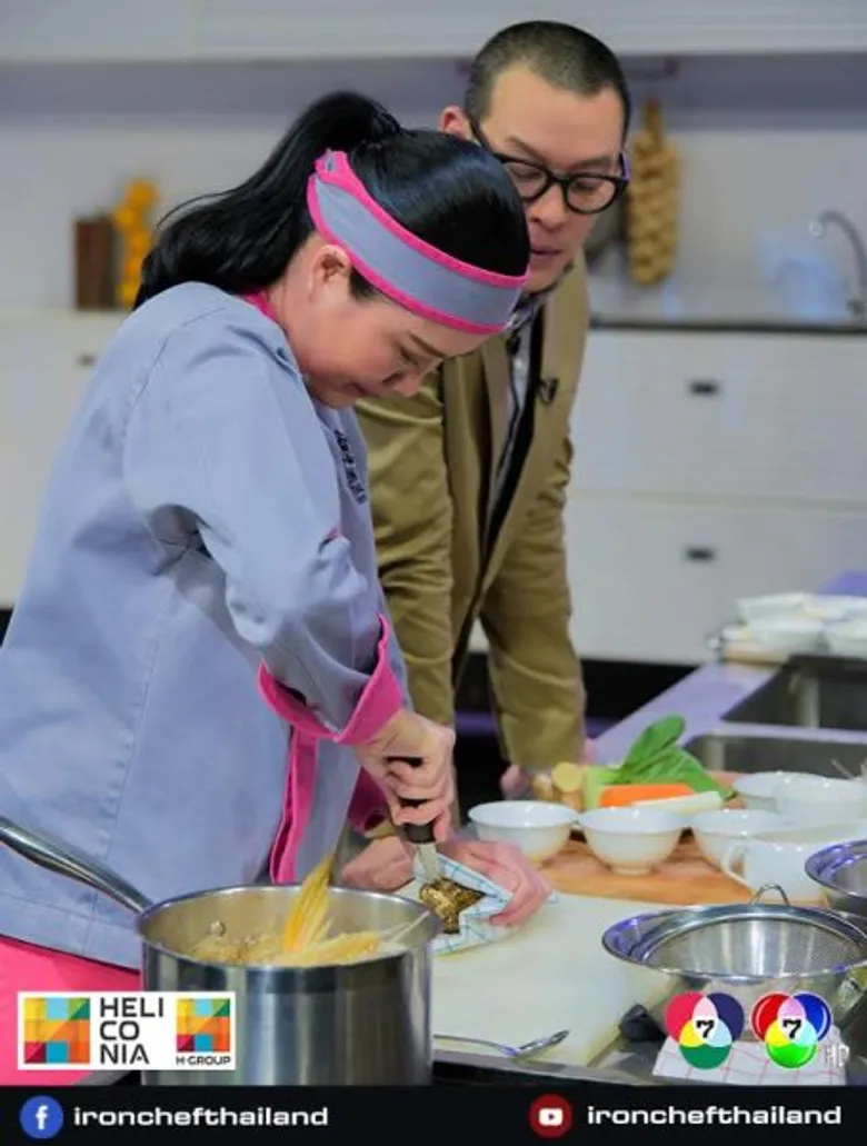 ทีวีไกด์: รายการ “เชฟกระทะเหล็ก กับโรงเรียนกระทะเหล็ก” (Cooking with Iron Chef) “3เชฟกระทะเหล็ก” เปิด “3วัตถุดิบระดับพรีเมี่ยม” โชว์เนรมิตเมนูสุดอลังการ..รับวันหยุด!