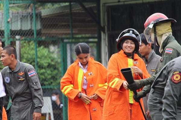 บ.ปิ่นทอง กรุ๊ป จับมือกับสน.บางโพงพาง ร่วมกับร.ร.เจ้าพระยา จัดอบรมความรู้ด้านความปลอดภัยป้องกันอัคคีภัย