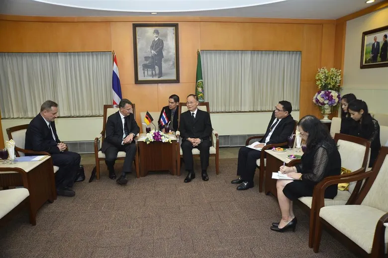 กระทรวงเกษตรฯ หารือพัฒนาการเกษตรร่วมเยอรมนี ด้านเยอรมนีเชิญไทยเข้าร่วมงานแสดงสินค้าอาหาร เกษตร และพืชสวนระดับนานาชาติ International Green Week 2017 ณ กรุงเบอร์ลิน