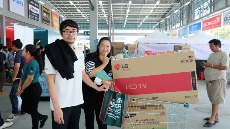 “เมกาโฮม” จัดเต็มยกทัพสินค้าบ้านและวัสดุก่อสร้าง นับแสน รายการ ทั้งปลีก-ส่ง เอาใจช่าง ฉลองเปิดสาขาที่ 11 จ.นครพนม ด้วยสินค้าลดสะท้านเมือง ลดสูงสุดกว่า 50%