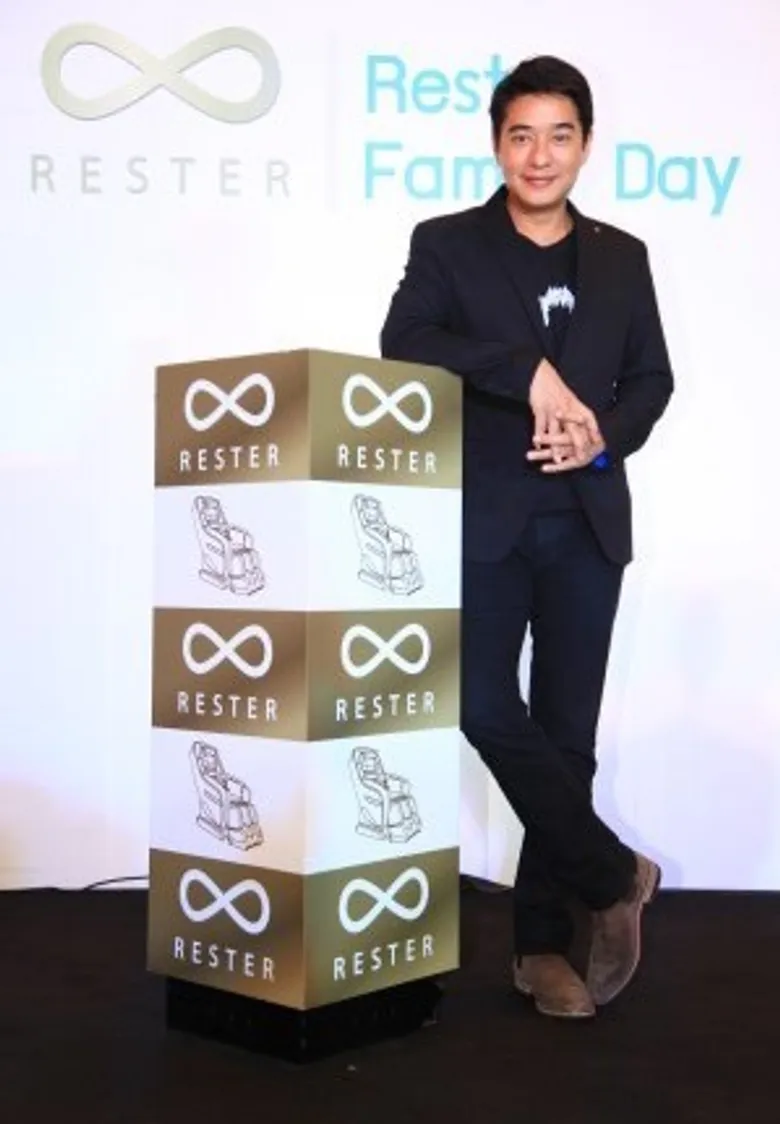 “ก้อง-สหรัถ” ชวนทำหนังสือเสียง อ่านนิทานของพ่อ ในงาน Rester Family Day