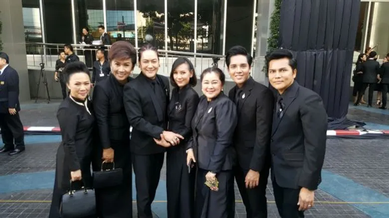 ครูมิ้ง-ษา-ซีแนม ชวนเพื่อนนักแสดง "ฝายน้ำใจ" ร่วมทำบุญครบรอบ 50วัน เพื่อถวายเป็นพระราชกุศลในหลวง รัชกาลที่ ๙