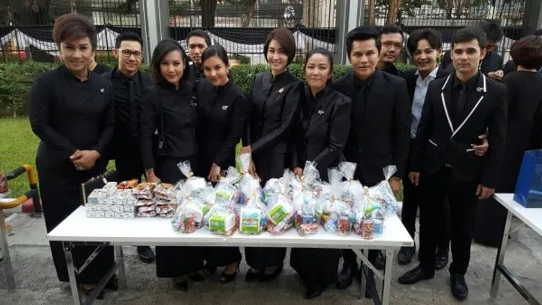 ครูมิ้ง-ษา-ซีแนม ชวนเพื่อนนักแสดง "ฝายน้ำใจ" ร่วมทำบุญครบรอบ 50วัน เพื่อถวายเป็นพระราชกุศลในหลวง รัชกาลที่ ๙
