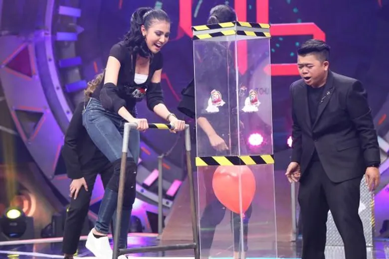 ทีวีไกด์: รายการ “The 60 Seconds game 60 วิ พิชิตแสน TAG TEAM” 2 นางงามมิสแกรนด์ “ฝ้าย สุภาพร” - “เอริสก้า” ทิ้งความสวย ลุยทุกเกม!!!
