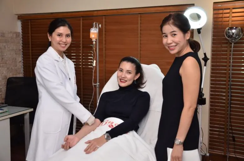 “บีบี คลินิก” เสิร์ฟคอร์ส “วิตามิน เทอราปี” 'เซเลบริตี้’ ร่วมสัมผัสความ 'สวย-สุขภาพดี-ไม่มีโรคภัย’