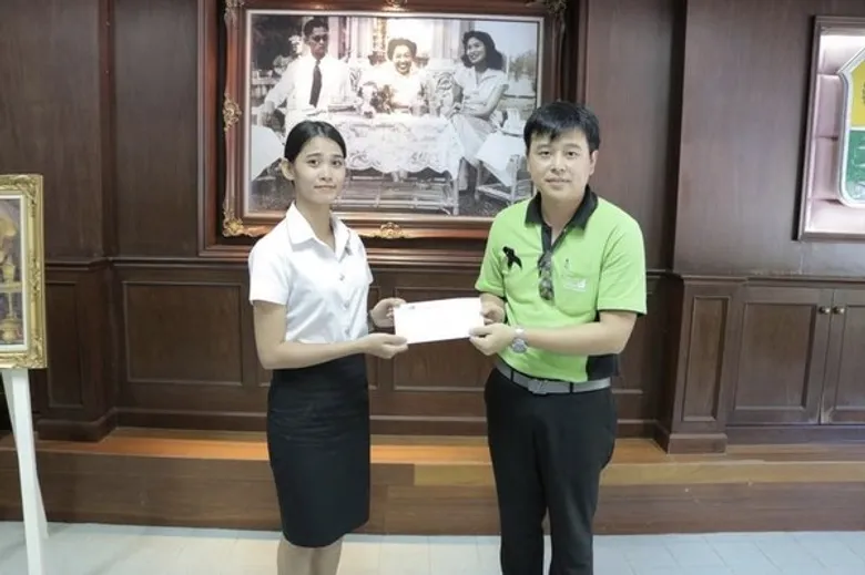 RBRU : รองอธิการบดี มรภ.รำไพพรรณี เป็นประธานมอบทุนการศึกษา จำนวน 40,000 บาท ให้แก่นักศึกษาเรียนดีประพฤติมีคุณธรรม
