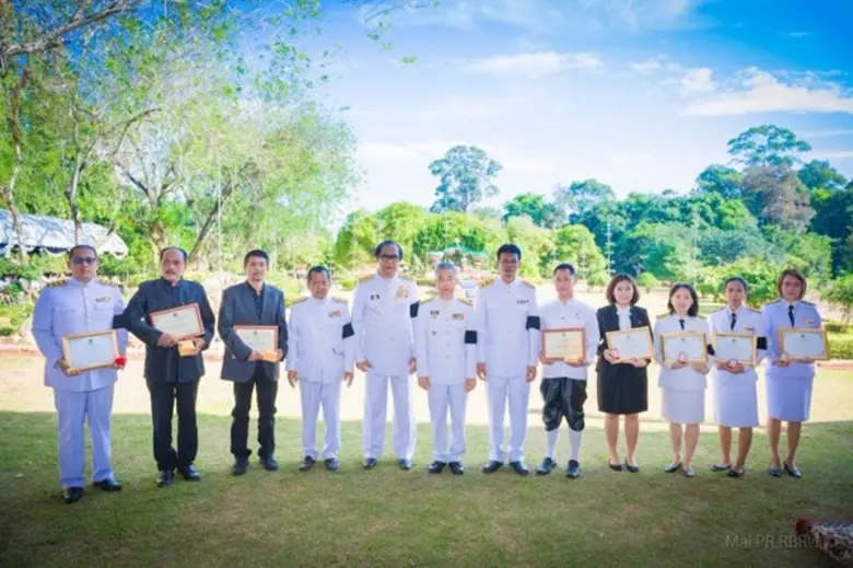 RBRU : ผู้ว่าฯ จันทบุรี ร่วมพิธีบำเพ็ญพระราชกุศลวันคล้ายวันพระราชสมภพ สมเด็จพระนางเจ้ารำไพพรรณีพระบรมราชินีในรัชกาลที่ 7