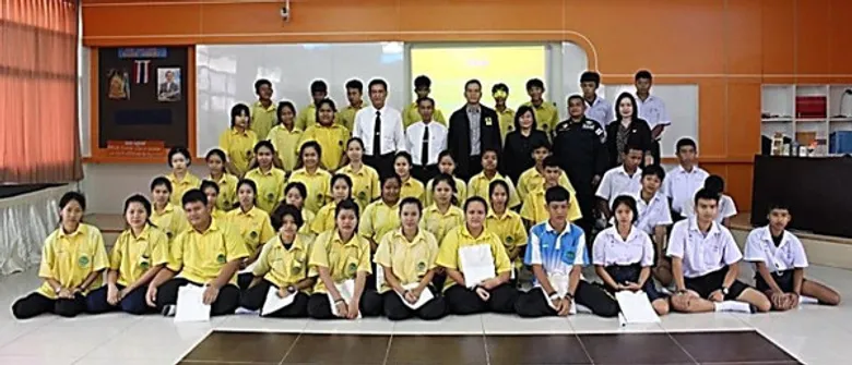 ปภ. โดย ศูนย์ ปภ.เขต 1 ปทุมธานี ร่วมพิธีเปิดโครงการค่ายเยาวชนอาสาสมัครป้องกัน และบรรเทาสาธารณภัย ประจำปีงบประมาณ พ.ศ. 2560 (รุ่นที่ 1)