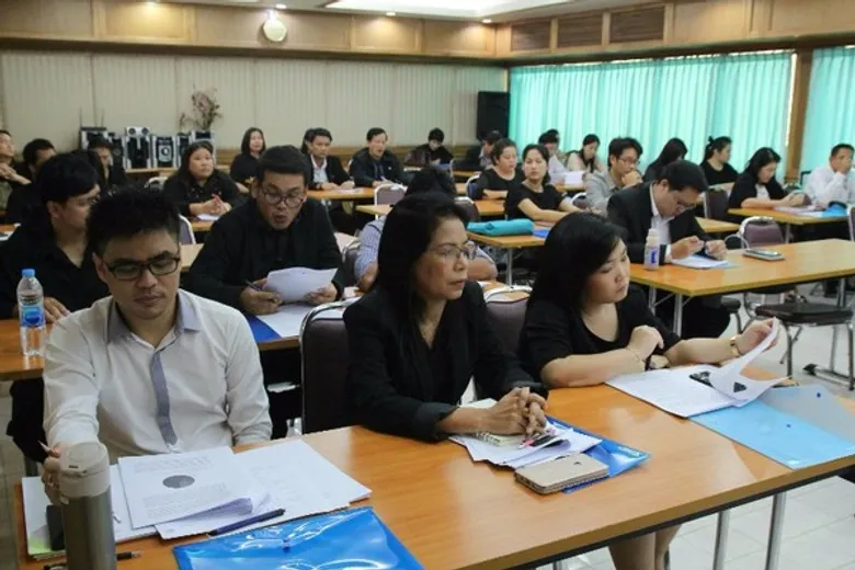 RBRU : อธิการบดี มรภ.รำไพพรรณี เปิดโครงการ " อบรมการทำผลงานวิชาการระดับรองศาสตราจารย์ "