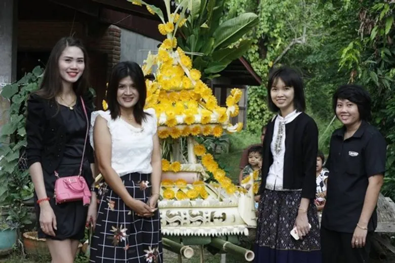 ชมรมศิลปวัฒนธรรม รั้วยูเอ็มที อุบลฯยกทีม สืบสานตำนานปราสาทผึ้ง