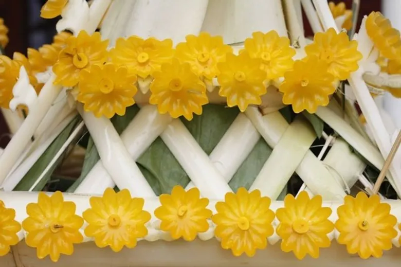 ชมรมศิลปวัฒนธรรม รั้วยูเอ็มที อุบลฯยกทีม สืบสานตำนานปราสาทผึ้ง