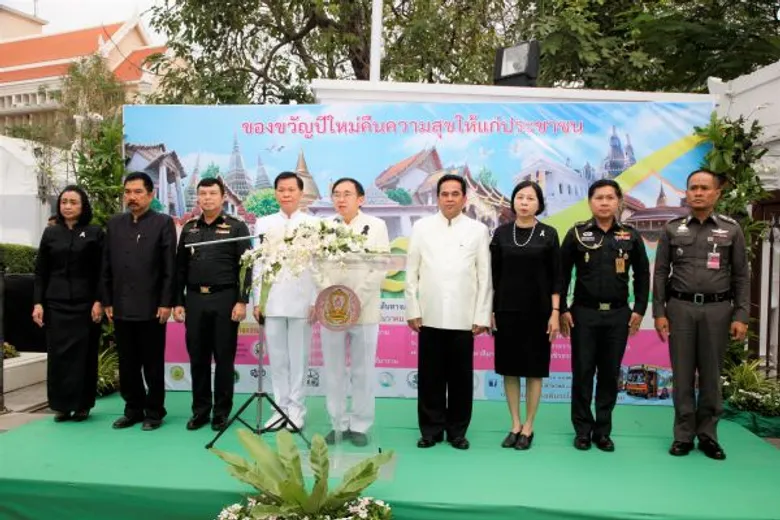 รัฐมนตรีว่าการกระทรวงวัฒนธรรม เป็นประธานในพิธีเปิดกิจกรรมไหว้พระ 10 วัด สืบสิริสวัสดิ์ 10 รัชกาล ของขวัญปีใหม่คืนความสุขให้แก่ประชาชน พุทธศักราช 2560