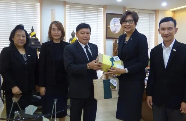บตท. ยินดีปีใหม่ 2560