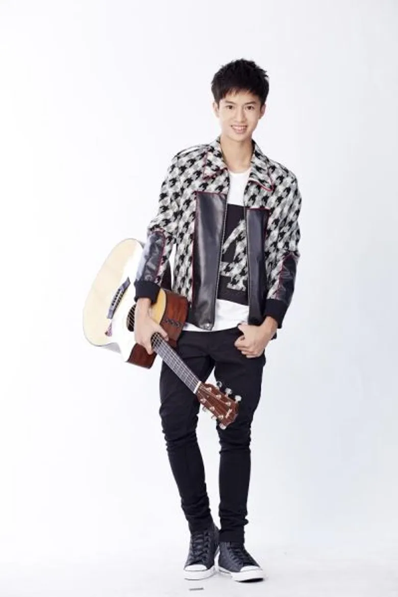 “แองจี้-มาร์ค” กามิกาเซ่ ชวนน้อมนำคำขวัญ “เด็กไทยใส่ใจศึกษา พาชาติมั่นคง”