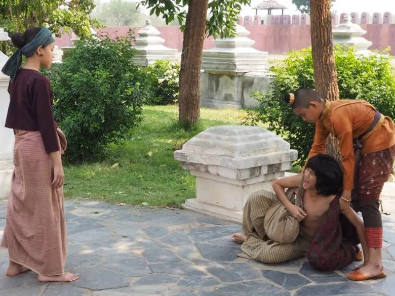 “จ๊ะอี๋” แก่นเซี้ยว!! ขึ้นแท่นหัวโจก ถกโสร่งถีบ “น้ำน่าน” ใน “นเรศวรฯ เดอะซีรีส์”