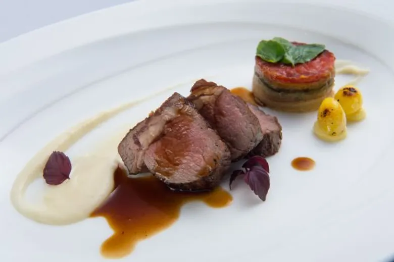 อาหารมื้อพิเศษกับคนรู้ใจในช่วงเทศกาลแห่งความรักที่โรงแรม ดิ โอกุระ เพรสทีจ กรุงเทพฯ