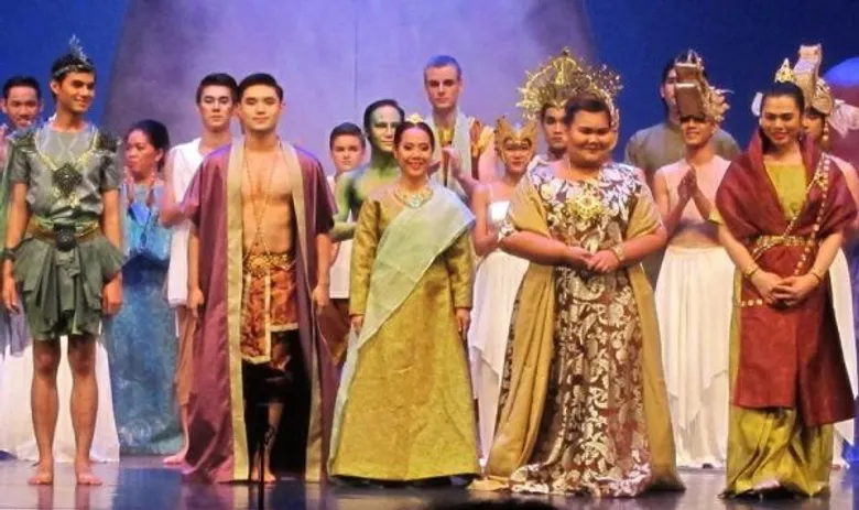 พระเนมิราช – เสด็จสวรรคาลัย เพื่อน้อมรำลึกถึงพระมหากรุณาธิคุณและร่วมถวายความอาลัย ในช่วงสตมวาร 100 วันสวรรคตพระบาทสมเด็จพระปรมินทรมหาภูมิพลอดุลยเดช