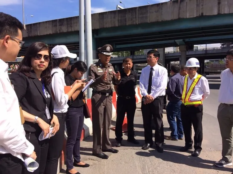 โครงการรถไฟฟ้าสายสีเขียว ได้ร่วมกับสำนักงานตำรวจแห่งชาติตรวจหน้างานในการเตรียมความพร้อมก่อนเบี่ยงจราจร บริเวณห้าแยกลาดพร้าว