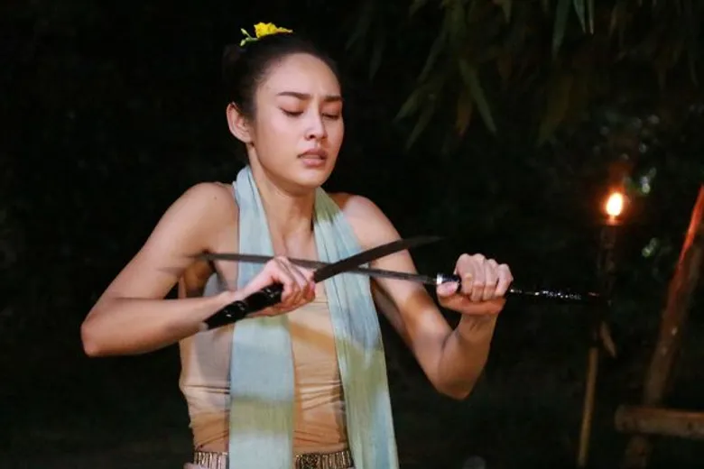 'นิว’ เสียว! ดู 'นาว’ ฟ้อนดาบครั้งแรก!