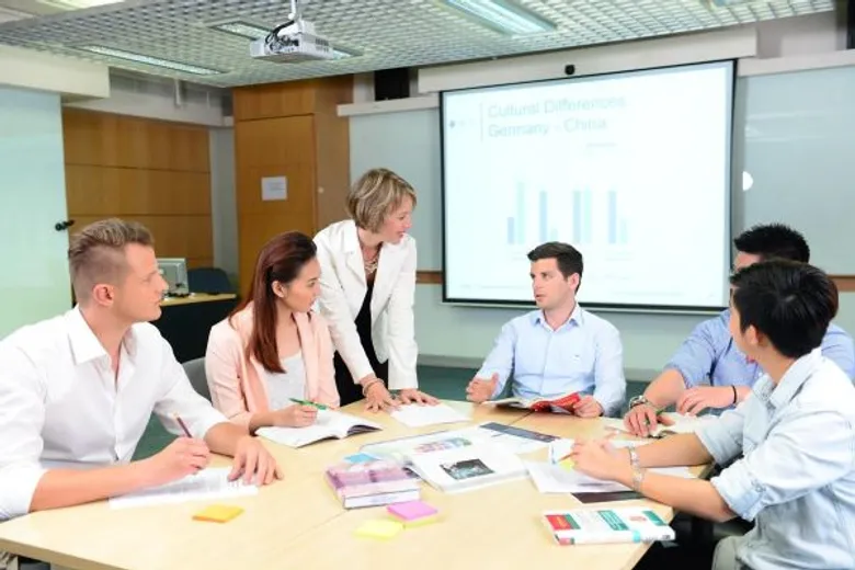 CMMU เผยทิศทางการศึกษา ปี 2560 เตรียมพลิกบทบาทสู่การเป็น “แพลทฟอร์ม” ตั้งเป้าผนึกภาคการศึกษาและภาคธุรกิจเพื่อตอบโจทย์เศรษฐกิจยุคใหม่