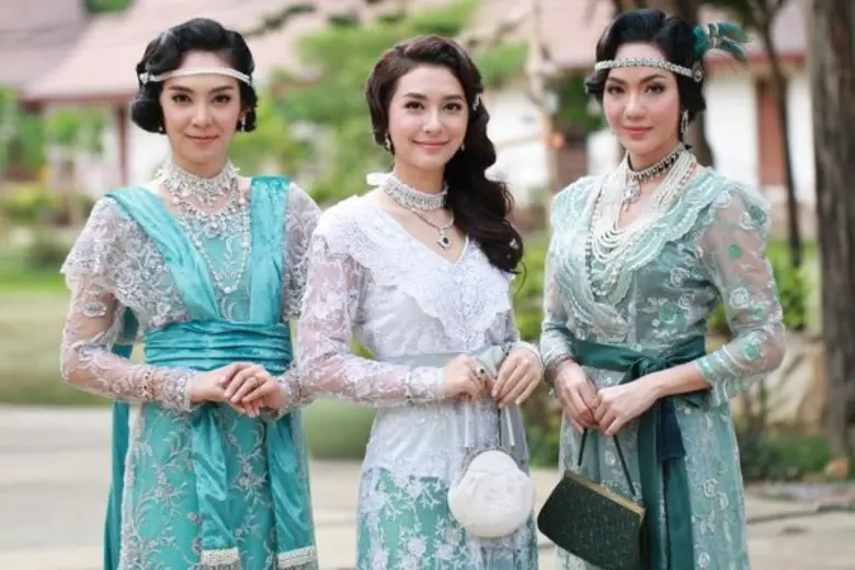 เรื่องย่อ: เพชรกลางไฟ