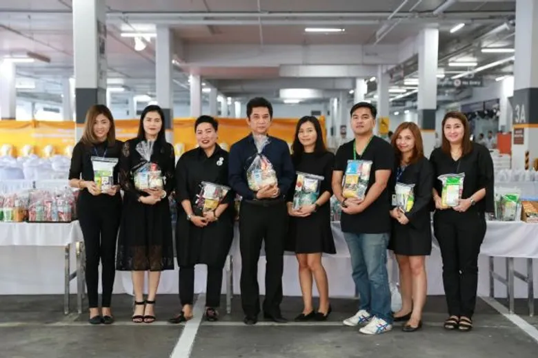 “โฮมโปร” รวมใจพสกนิกรชาวไทยร่วมทำบุญตักบาตรถวายเป็นพระราชกุศลแด่พระบาทสมเด็จพระปรมินทรมหาภูมิพลอดุลยเดช ในโอกาสครบกำหนดสัตตมวาร (100 วัน)