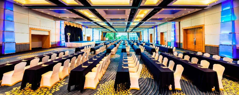 โรงแรมรอยัล ออคิด เชอราตัน ได้รับรางวัล The Regional Winner - Luxury Business Hotel 2016