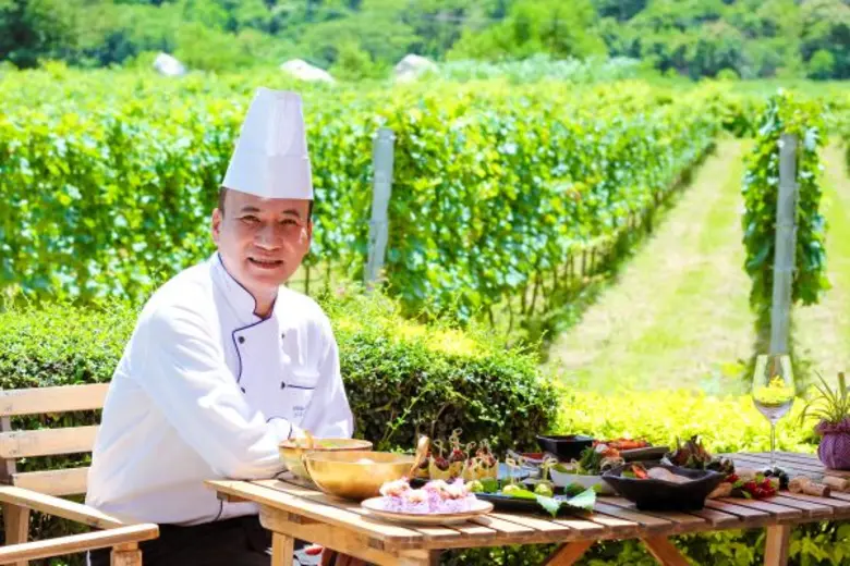“กรานมอนเต้ ไวน์ดินเนอร์” 9 กุมภาพันธ์ 2560 ลิ้มรสความอร่อยของอาหารไทยเลิศรสคู่ไวน์ไทยรสเลิศ  ณ ห้องอาหารไทย สวนบัว โรงแรมเซ็นทาราแกรนด์ เซ็นทรัลพลาซา ลาดพร้าว กรุงเทพฯ