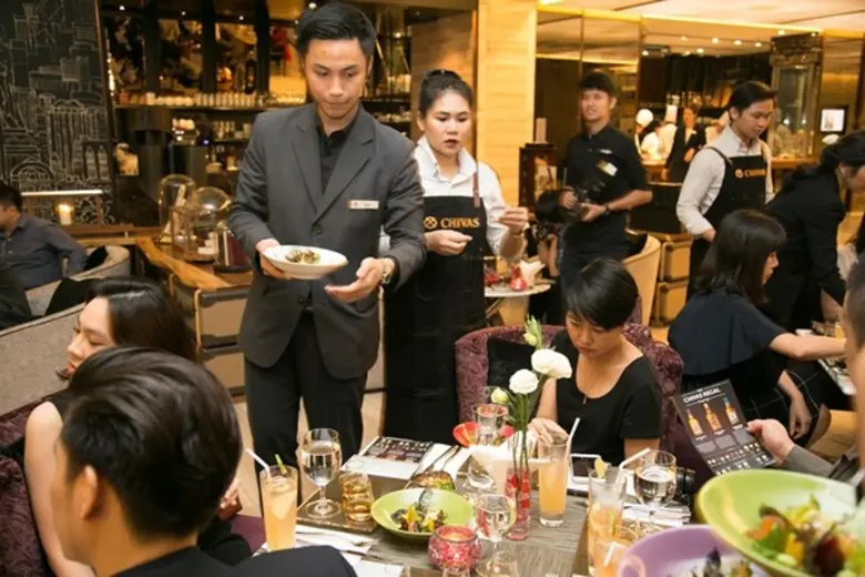 โรงแรมฮิลตัน สุขุมวิท กรุงเทพฯ จัดงาน ’ค่ำคืนแห่งชีวาสและซิการ์’ ที่ห้องอาหารมอนโด