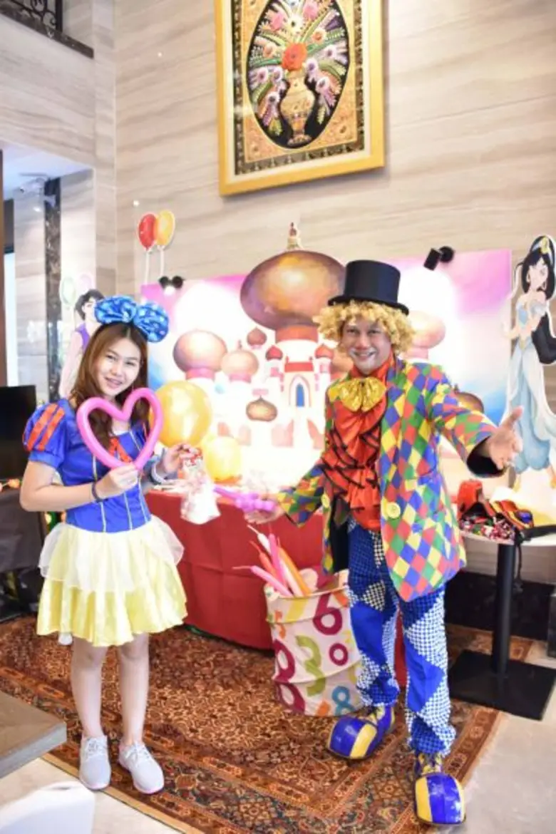 โรงแรมอัล มีรอซ (Al Meroz) บนถนนรามคำแหงซอย 5 จัด “ซันเดย์ แฟมิลี่ บุฟเฟ่ต์ บรั๊นซ์” อิ่มคุ้มครอบครัวกับ โปรโมชั่น มา 4 จ่าย 3
