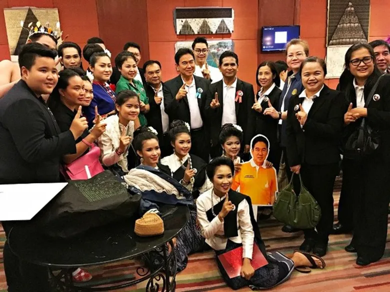'ผู้ว่าฯ สมชาย’ นำทีม เชียร์แข่งทูบีฯ นครพนม คว้า 3 ประเภท ระดับภาค