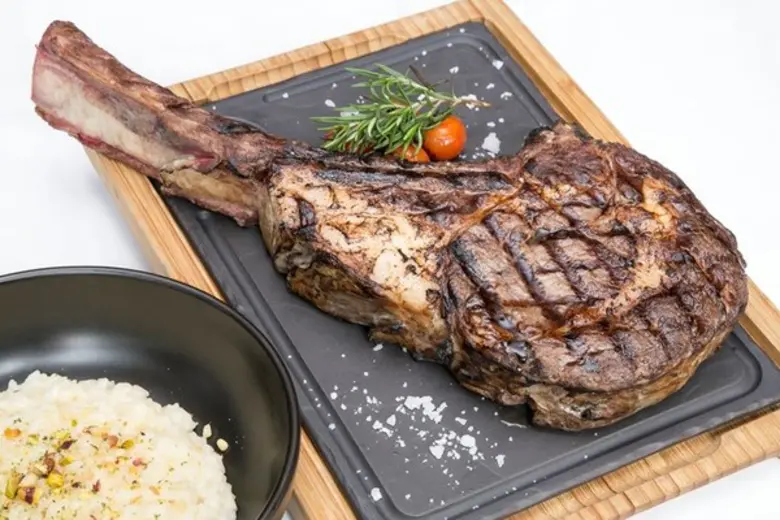 โรงแรมฮิลตัน สุขุมวิท กรุงเทพฯ นำเสนอโปรโมชั่น ’Meet me in Scalini’